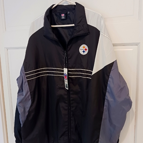 NFL Team Apparel Reebok Steelers windbreaker -- NWT--PRICE FIRM 🎉Host Pick🎉 - Picture 2 of 9